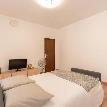 Grottes De - 4 Pers Lägenhet *