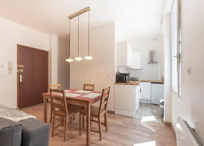 Grottes De - 4 Pers ルルド